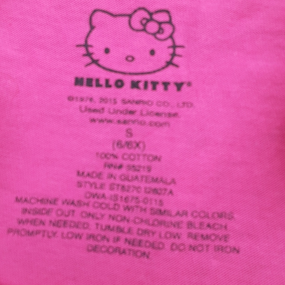 💕3 for 25💕pink hello kitty graphic tee - Picture 4 of 4